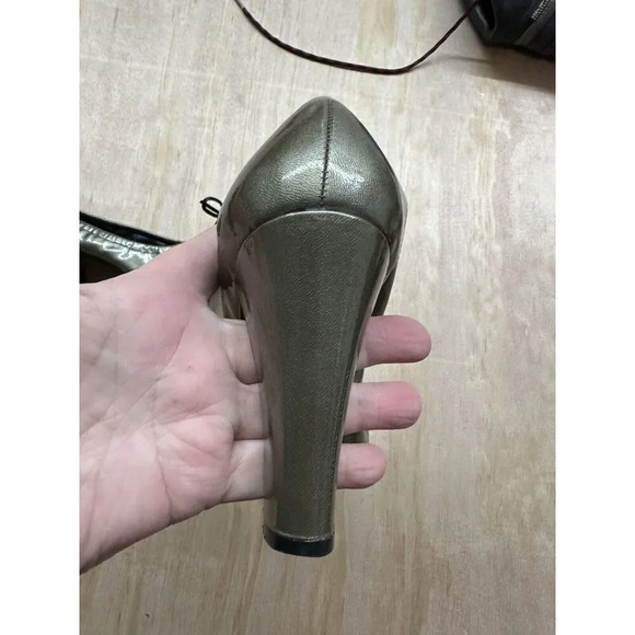 BCBGirls Patent Heels Size 9B Chunky Heel Black Green Bow Runched Side - Picture 5 of 8